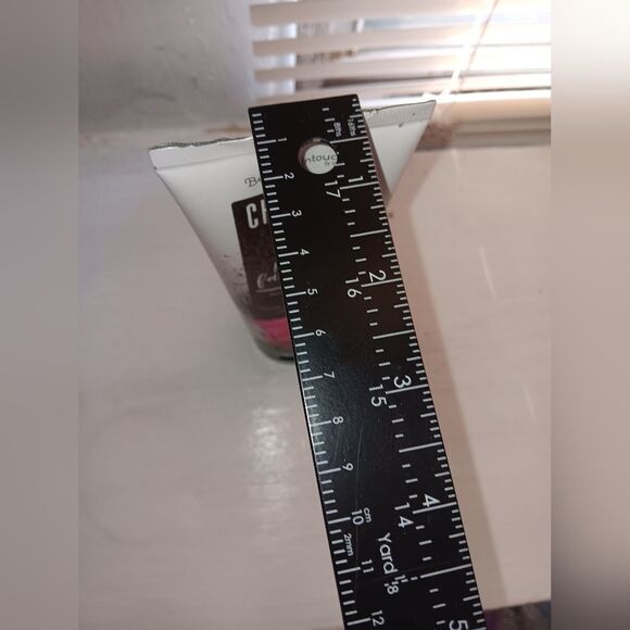 Beauty Untouched by sj creations Charcoal + Rose peel-off face mask 8oz - Picture 6 of 8